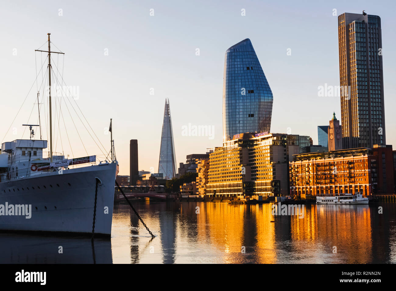 England, London, Bankside Skyline and River Thames Stock Photo