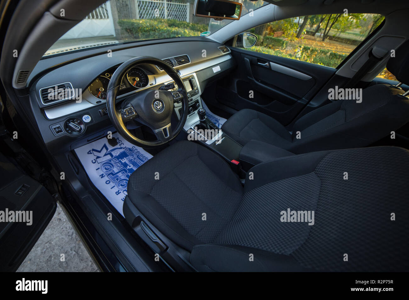 Vw volkswagen passat blue motion hi-res stock photography and images - Alamy