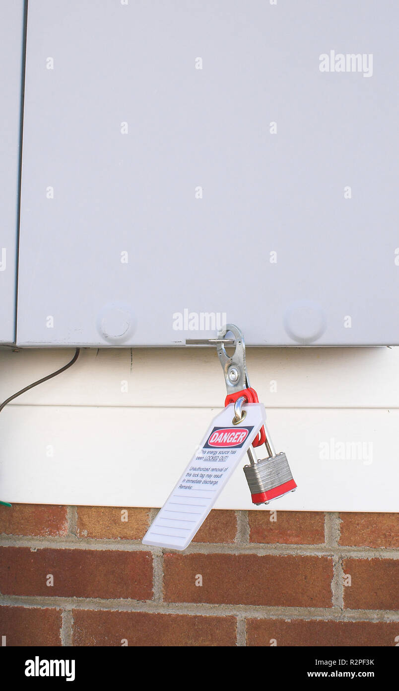 Lockout tagout hi-res stock photography and images - Alamy