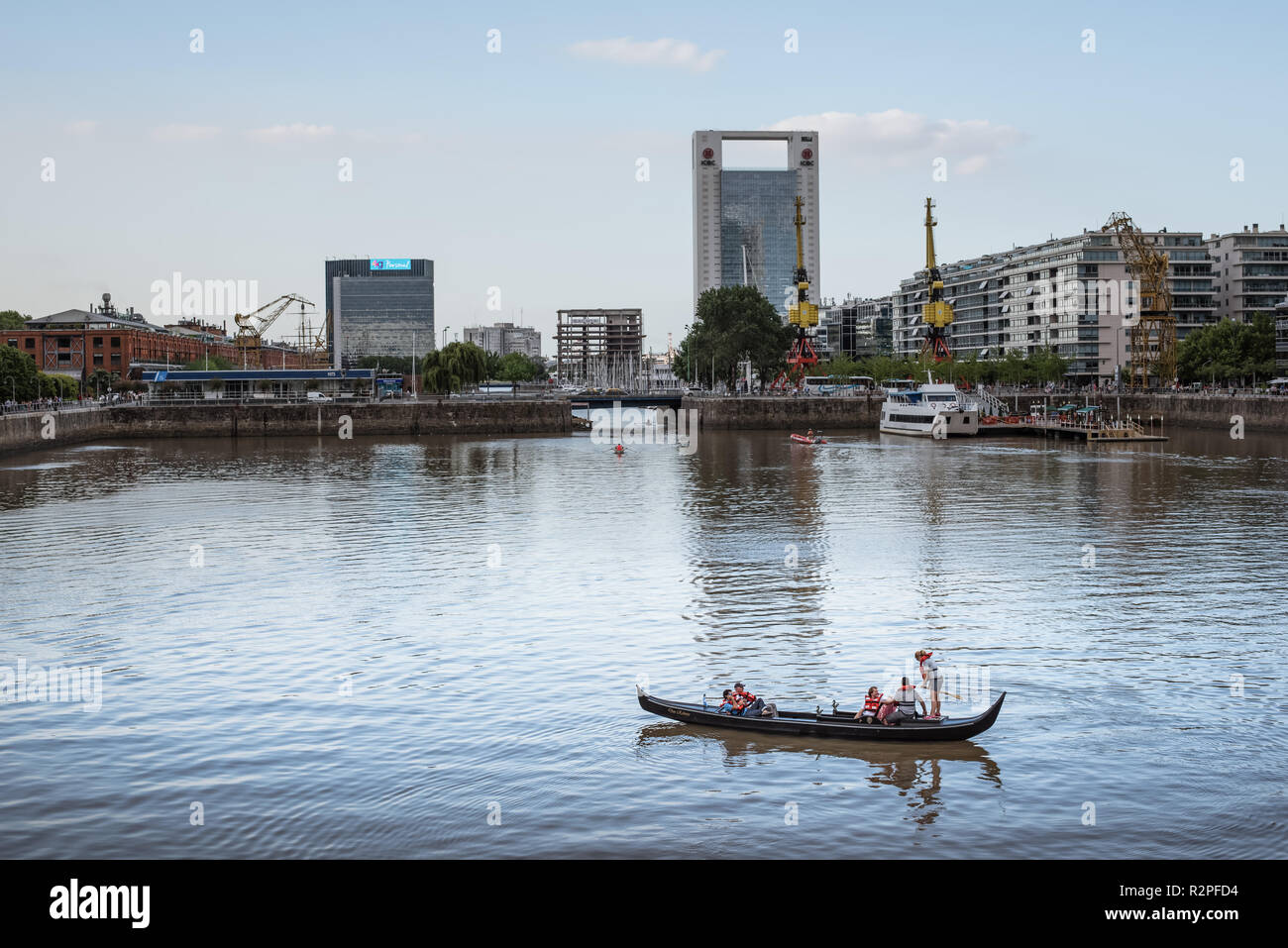 Gondola dock hi-res stock photography and images - Alamy
