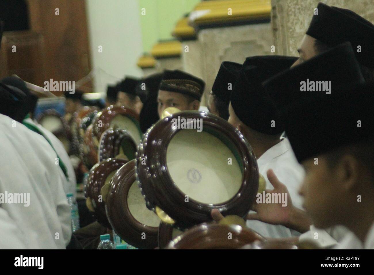 Sholawat and 1000 tambourine parade hi-res stock photography and images -  Alamy