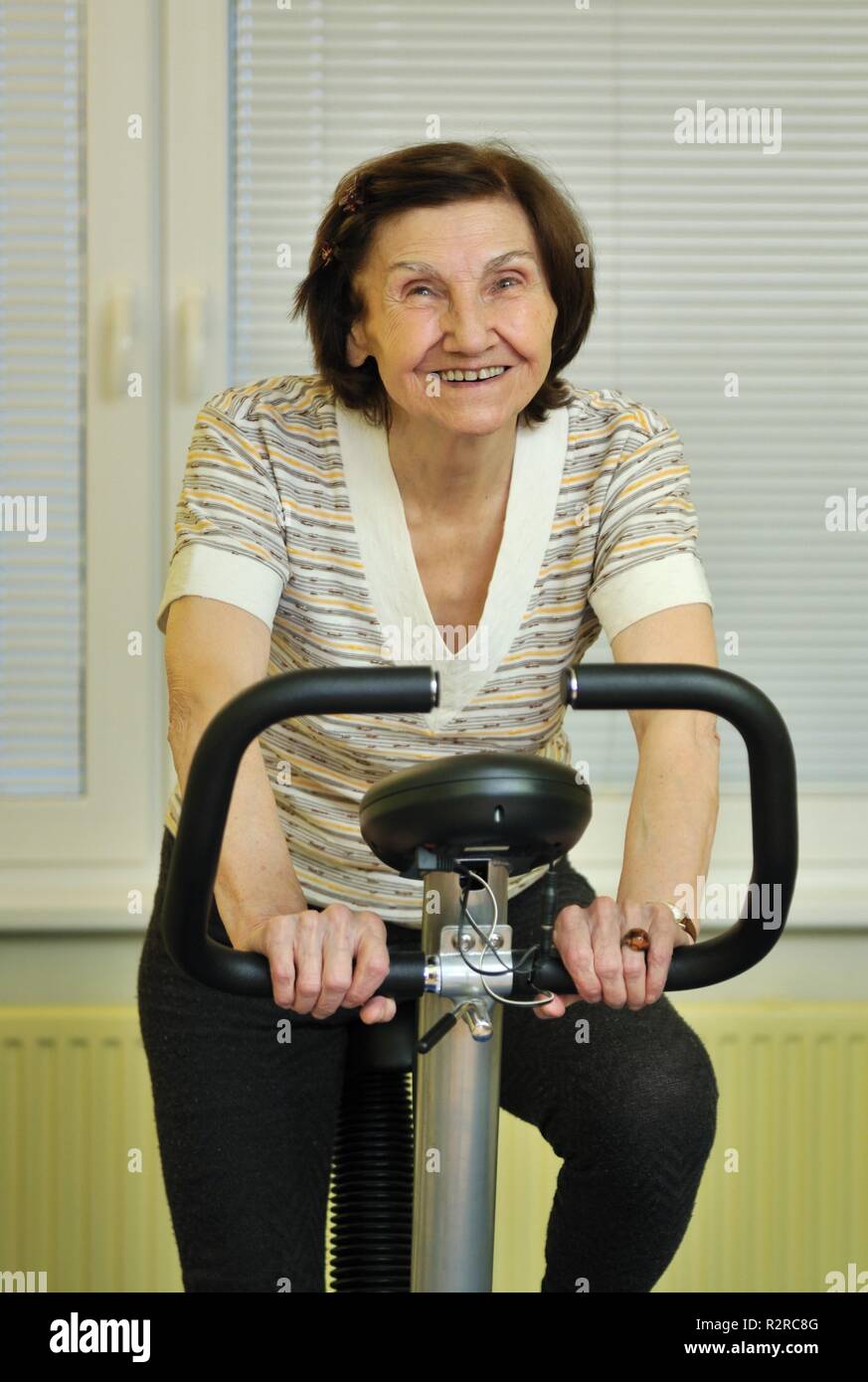 Spinning room ride hi-res stock photography and images - Alamy