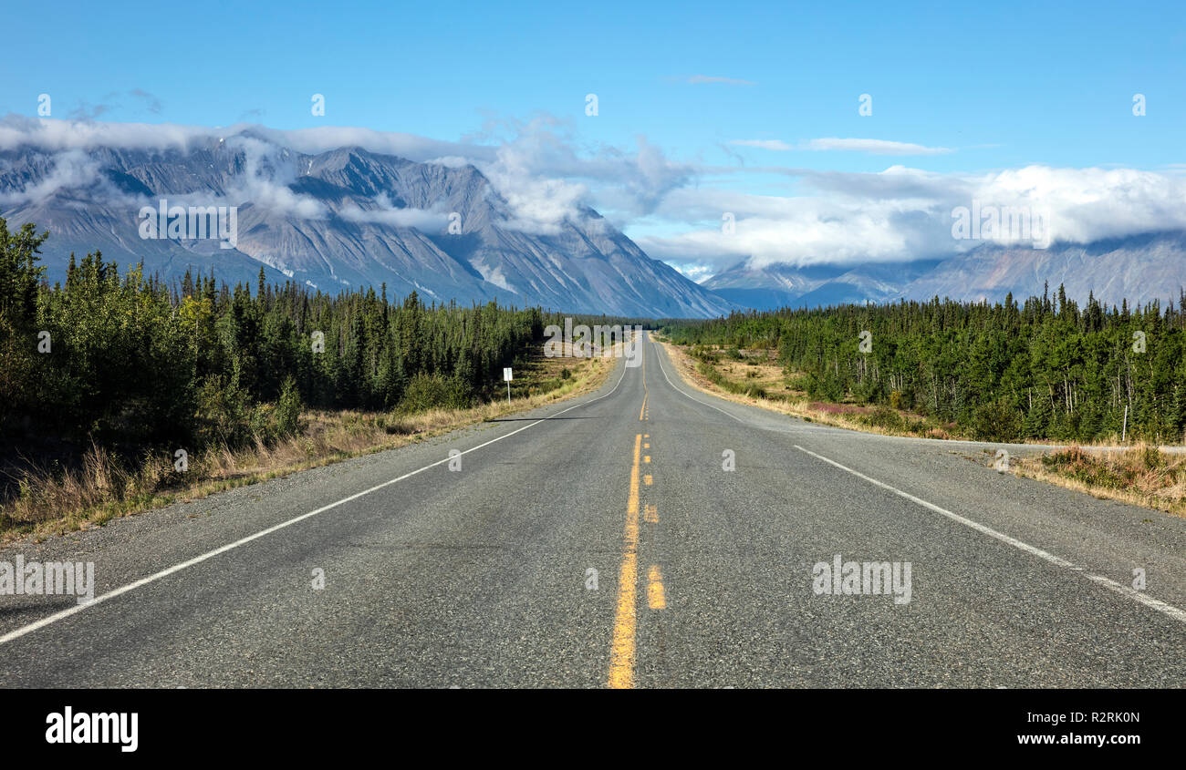 A view of the Alaska Highway in Canada between Whitehorse and Haines