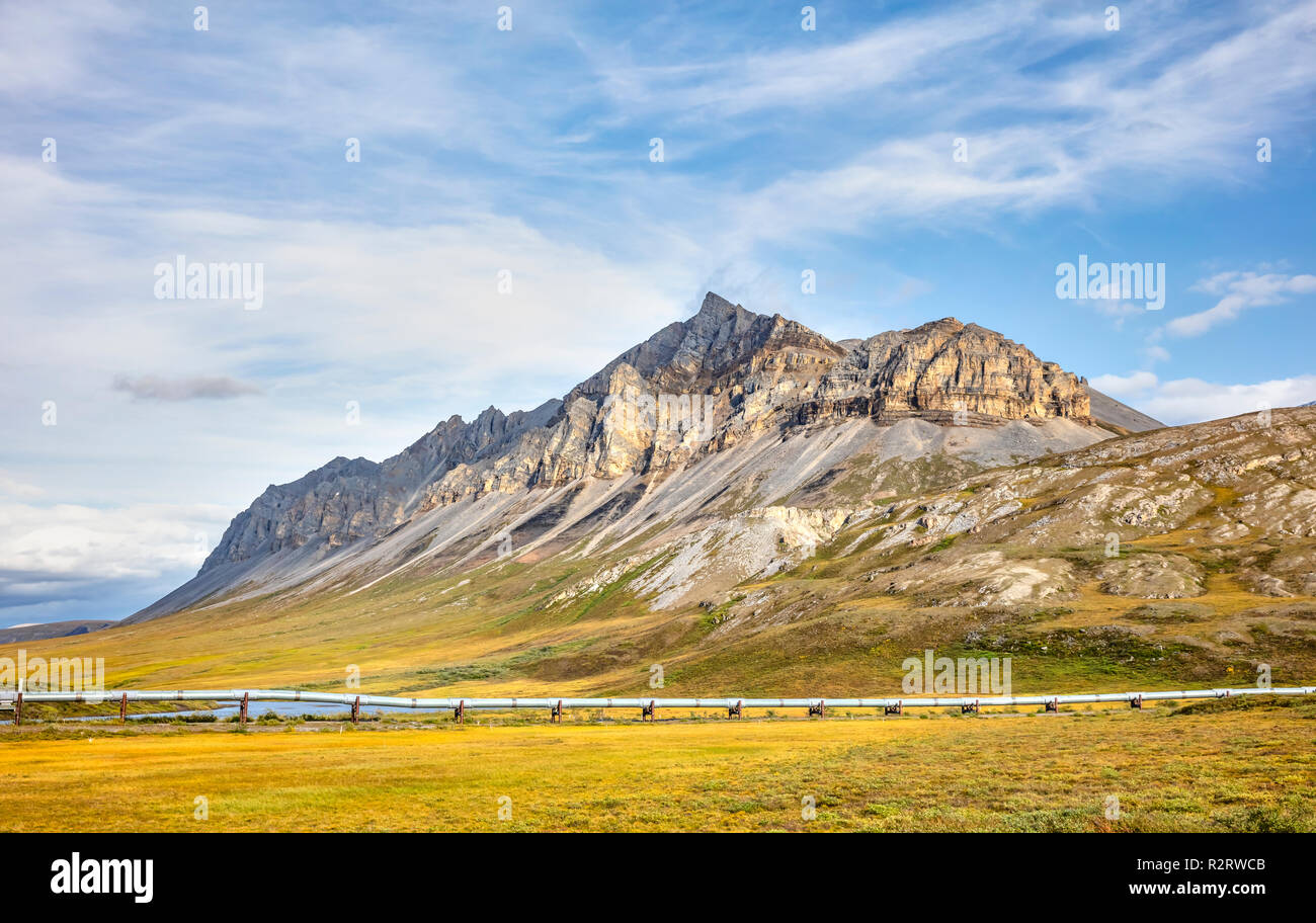 A view of the Brooks Range and the TransAlaska Pipeline from Dalton