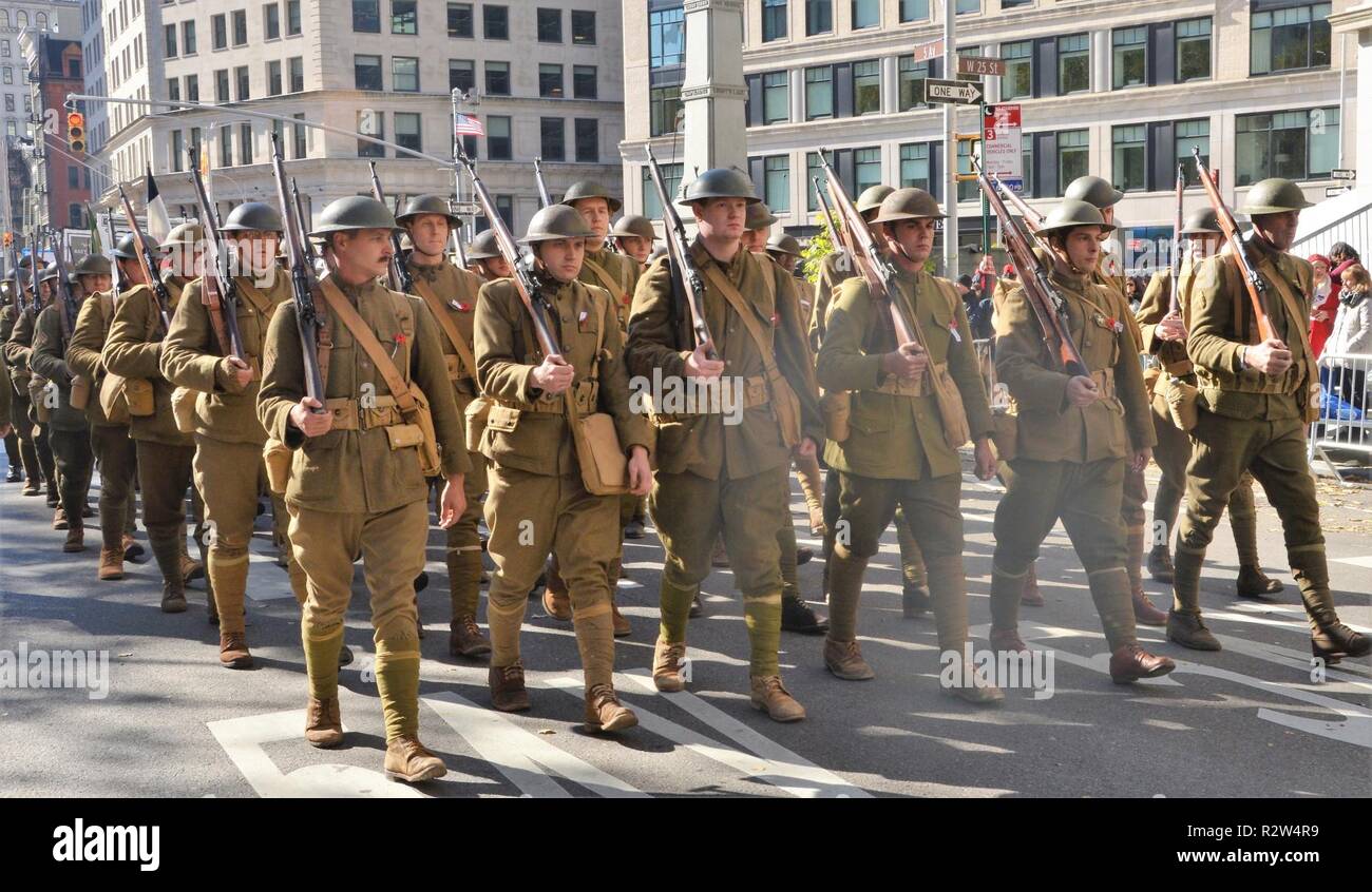 World War I reenactors take part in the New York City Veterans Day ...