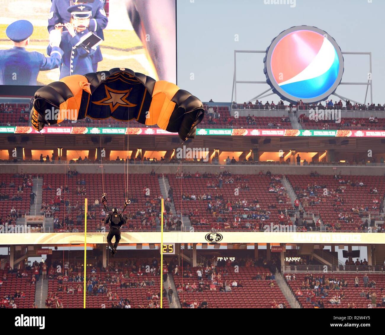 The . Army Golden Knights Parachute team from Fort Bragg, North  Carolina, jump into Levi's Stadium prior to the San Francisco Forty-Niners  and New York Giants Monday Night Football game at Levi's