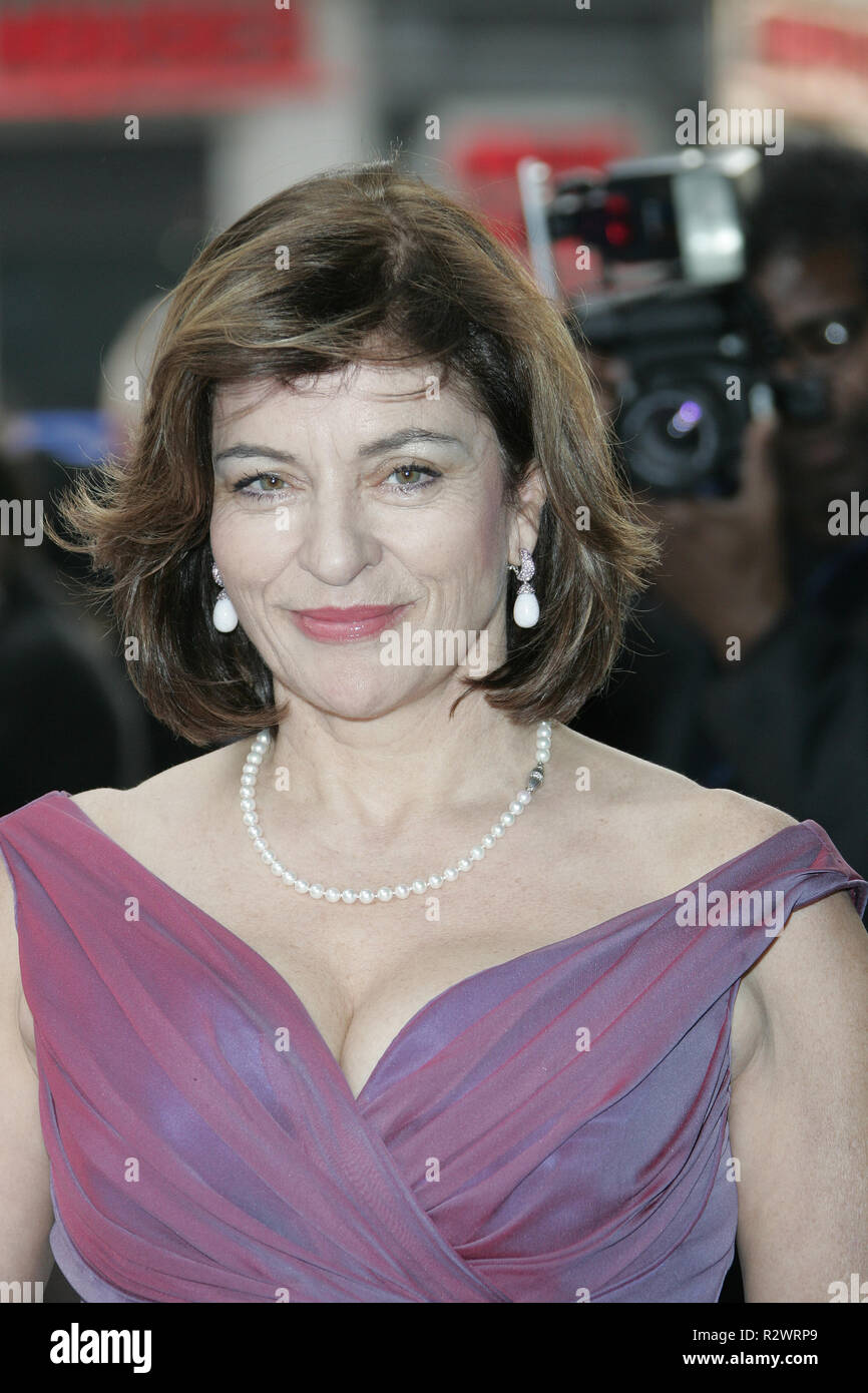 Actress diana quick hi-res stock photography and images - Alamy