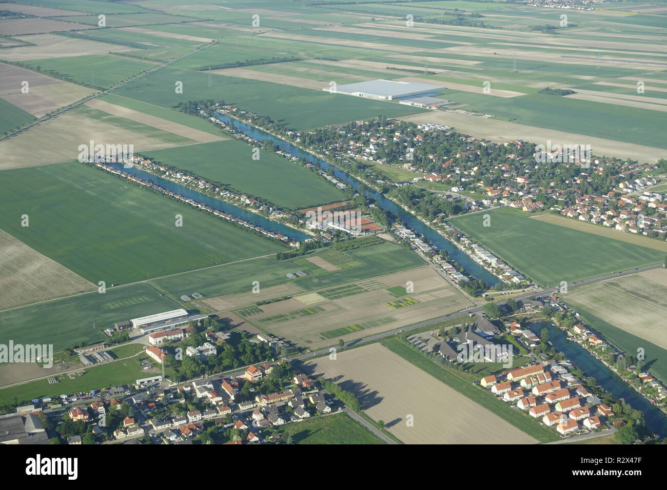 Luftbild Niederösterreich, Mariensee und Donau-Oder-Kanal Stock Photo
