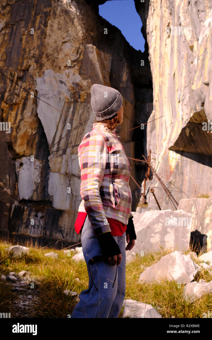 Unplugged: hiking on Tuscany montains. Solo woman, Italy. Stock Photo