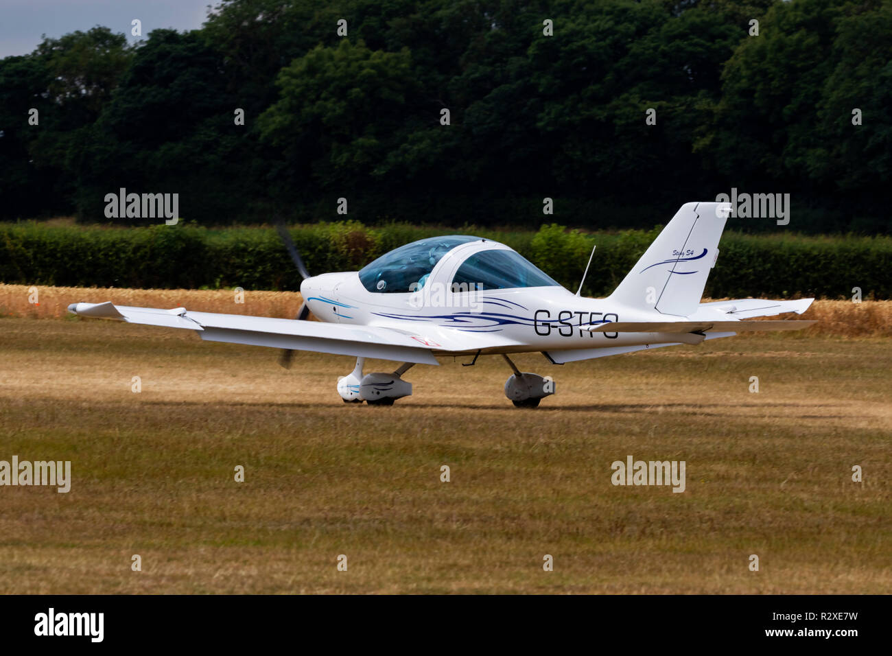 Sting aircraft hi-res stock photography and images - Alamy