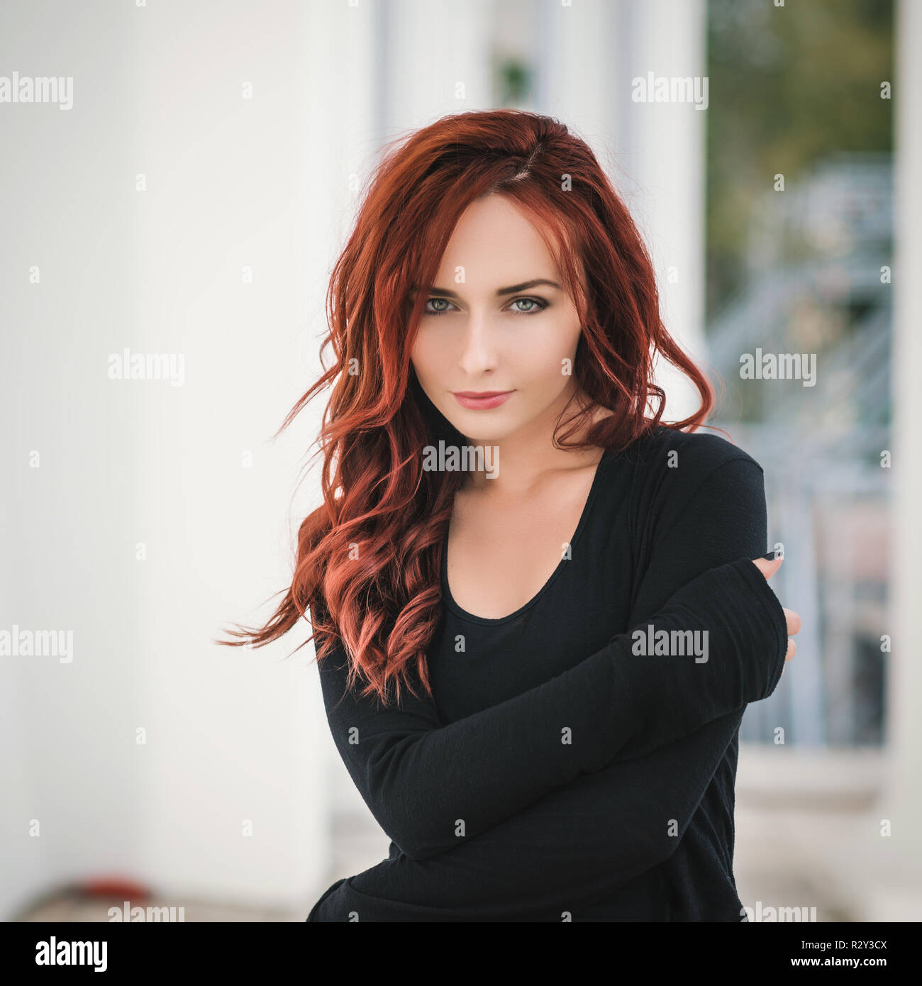 Blue eyes red hair hi-res stock photography and images - Alamy
