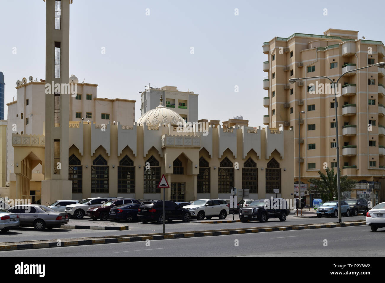 Ajman, UAE - April 6. 2018. car parking in front of the mosque Stock Photo