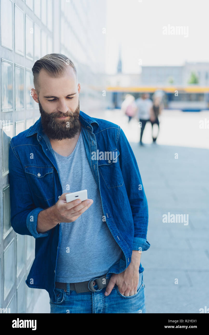 Glass brick wall hires stock photography and images Alamy
