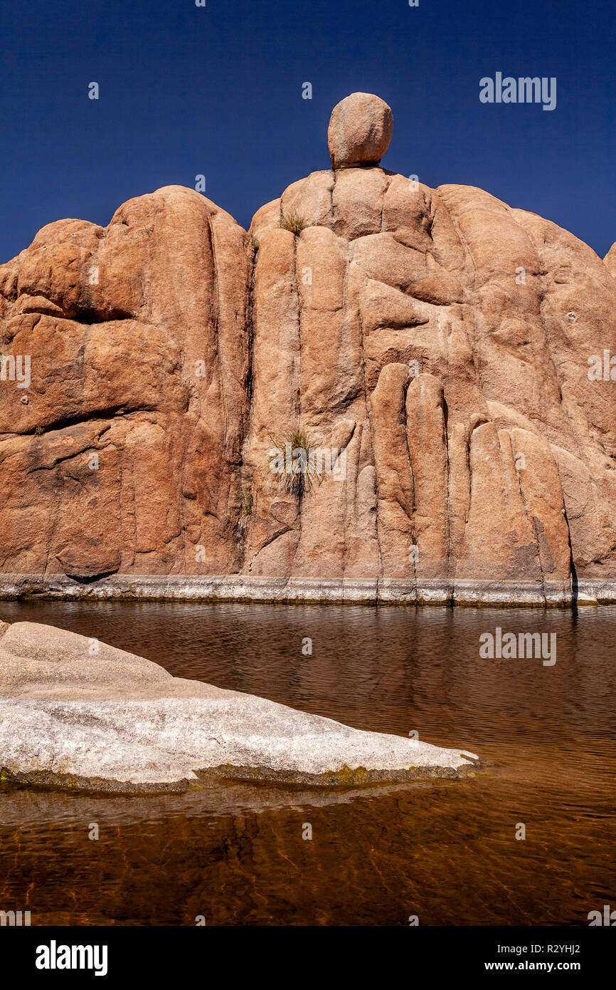 Rocks and balanced boulder at Watson Lake, Arizona, USA Stock Photo