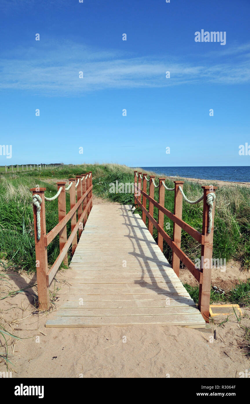 Short Wooden Railings High Resolution Stock Photography and Images - Alamy