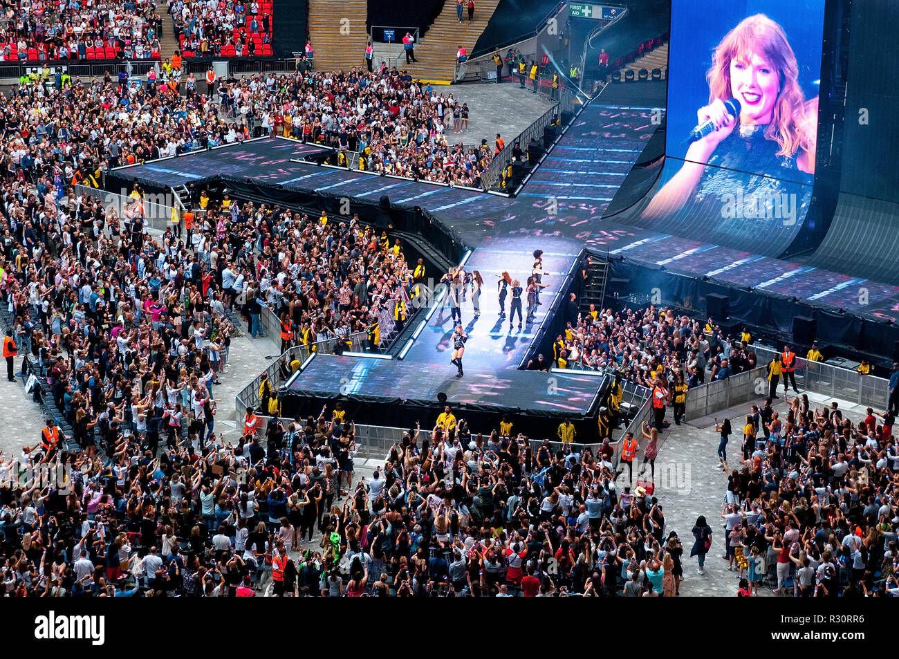 Taylor swift 2018 concert hi-res stock photography and images - Alamy