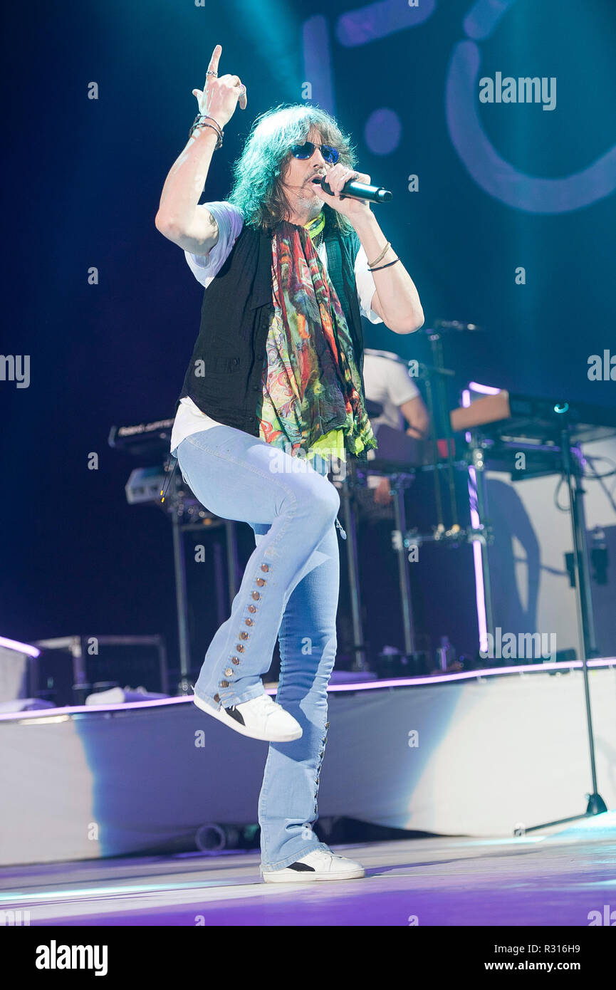 July 3, 2018 - Raleigh, North Carolina; USA - Singer KELLY HANSEN of the band FOREIGNER performs live as their 2018 tour makes a stop at the Coastal Credit Union Music Park at Walnut Creek located in Raleigh Copyright 2018 Jason Moore. Credit: Jason Moore/ZUMA Wire/Alamy Live News Stock Photo
