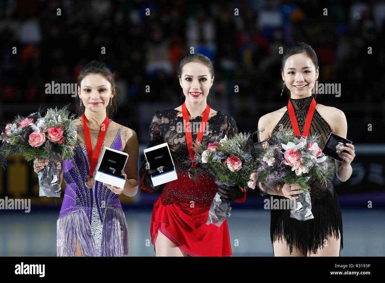 Moscow, Russia. 18th Nov, 2018. (LR) Sofia Samodurova, Alina Zagitova