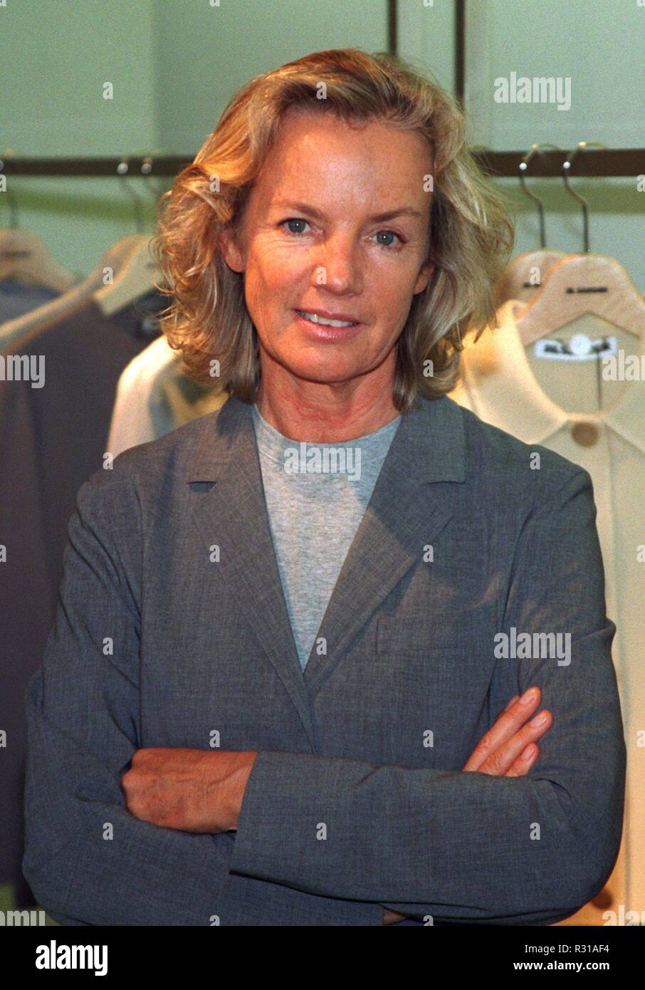 dpa files) - The German fashion designer Jil Sander smiles at the opening  of her new store in Munich, 13 September 1996. | usage worldwide Stock  Photo - Alamy
