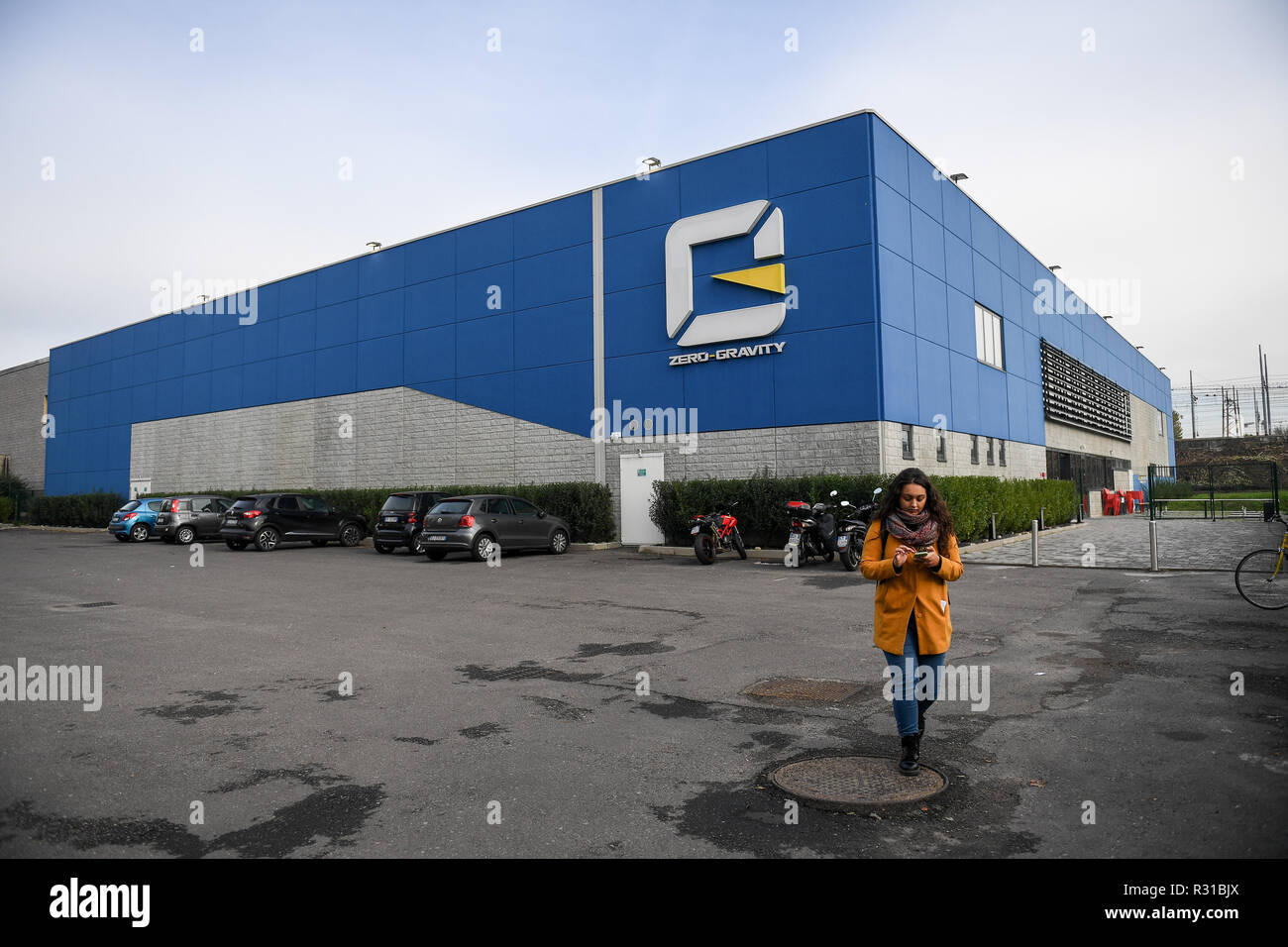 Foto LaPresse - Claudio Furlan 20/11/2018 Milano ( Mi ) Cronaca La palestra Zero  Gravity dove lavorava Silvia Romano, la ragazza rapita in Kenya Stock Photo  - Alamy