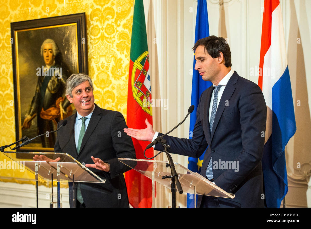 The Hague, Netherlands. 21st Nov 2018. EuroGroup President Mario Centeno visit The Hague to meet Finance Minister Wopke Hoekstra. Discussion topic is to strengthen the euro zone, for example through a larger role for the ESM bailout fund. Credit: Gonçalo Silva/Alamy Live News Stock Photo