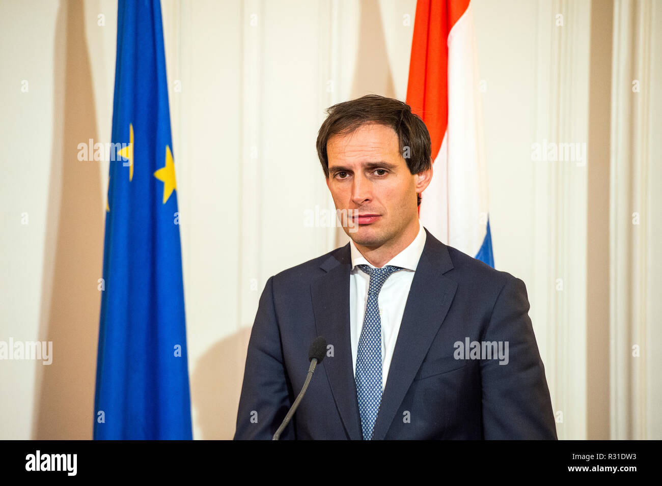 The Hague, Netherlands. 21st Nov 2018. EuroGroup President Mario Centeno visit The Hague to meet Finance Minister Wopke Hoekstra. Discussion topic is to strengthen the euro zone, for example through a larger role for the ESM bailout fund. Credit: Gonçalo Silva/Alamy Live News Stock Photo