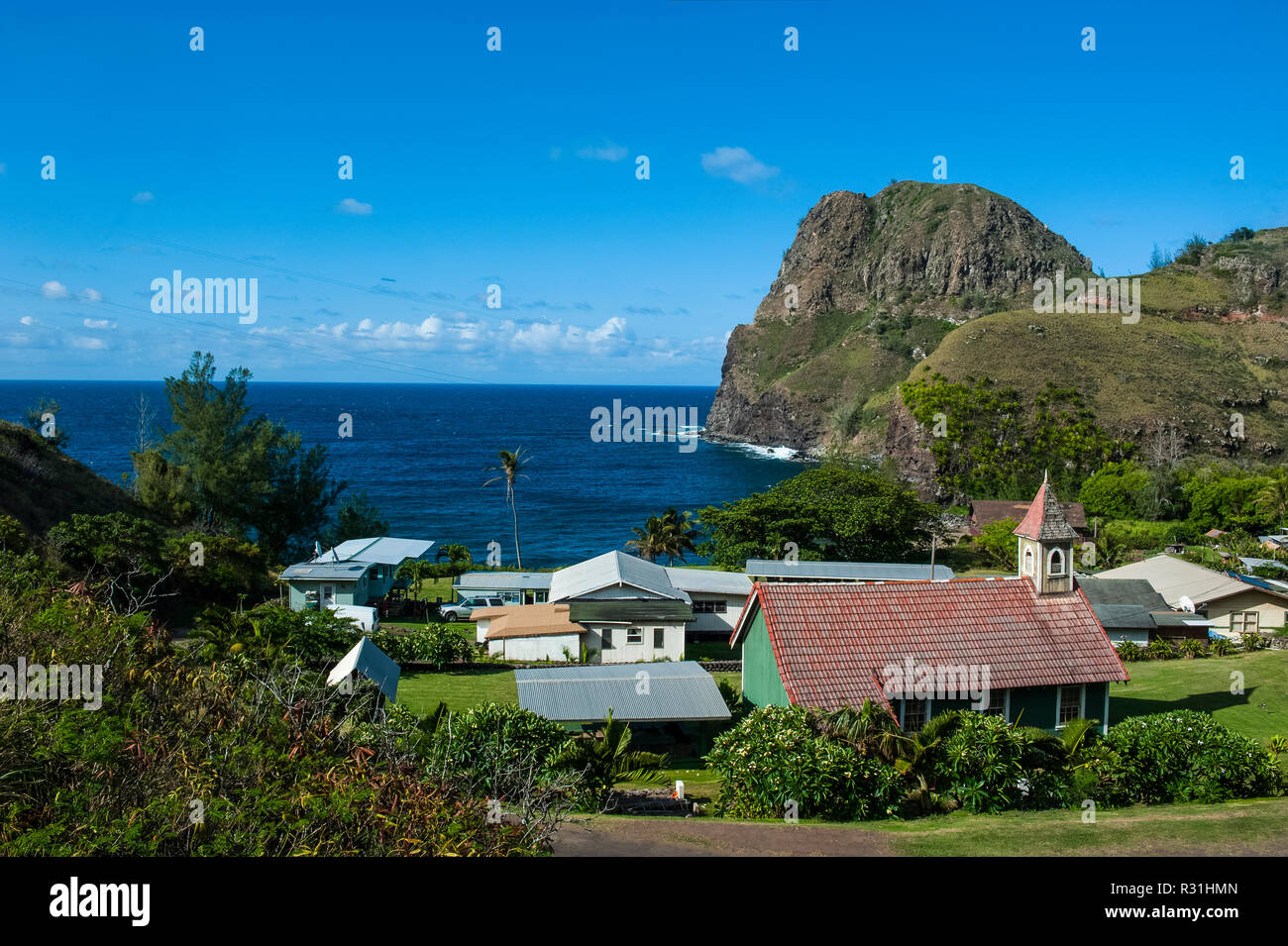 Village at coast, Pu'u Koa'e, Kahakuloa Head, Maui, Hawaii, USA Stock Photo