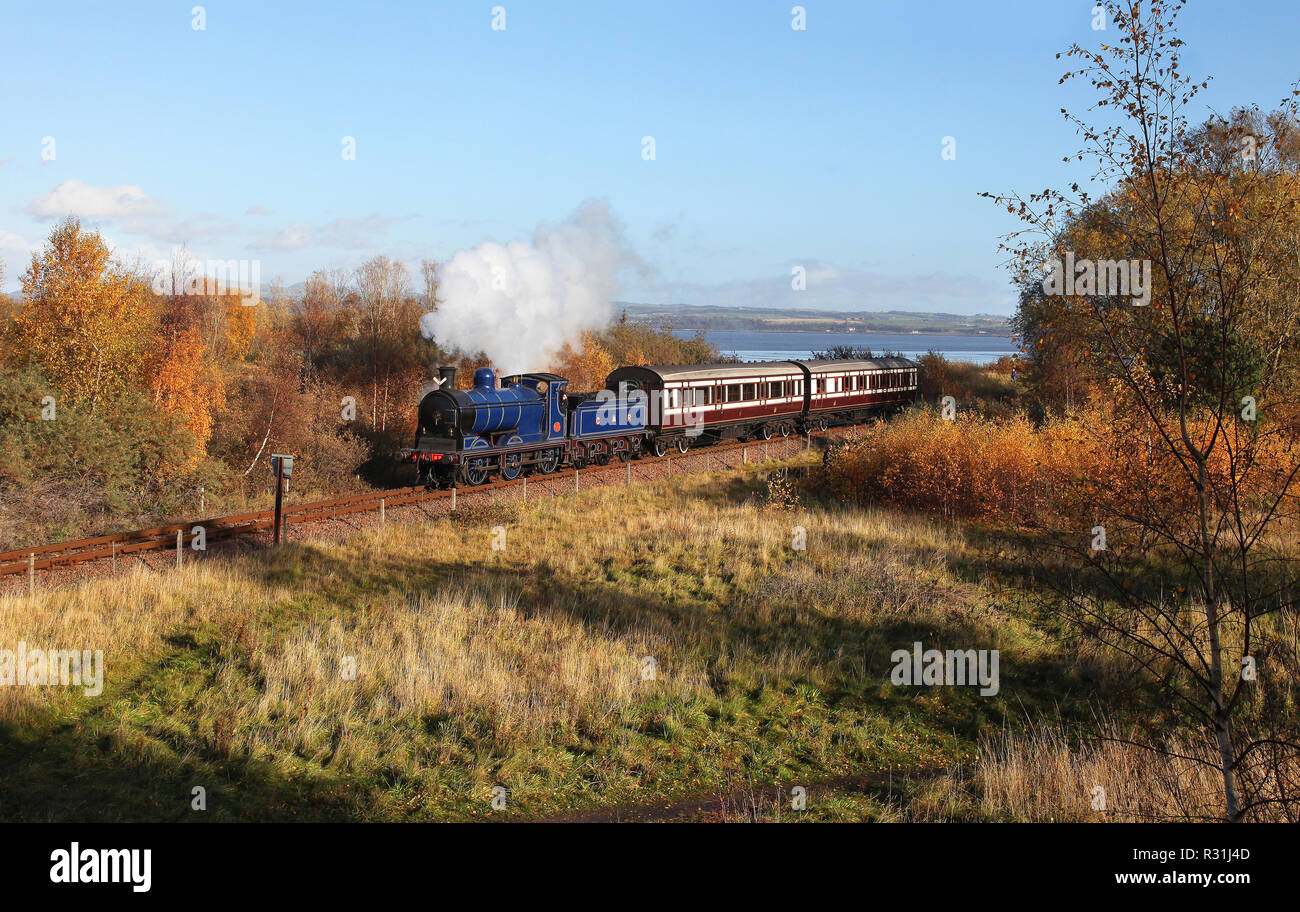 828 heads away from Bo'ness on the Bo'ness and Kinneil Railway Stock Photo