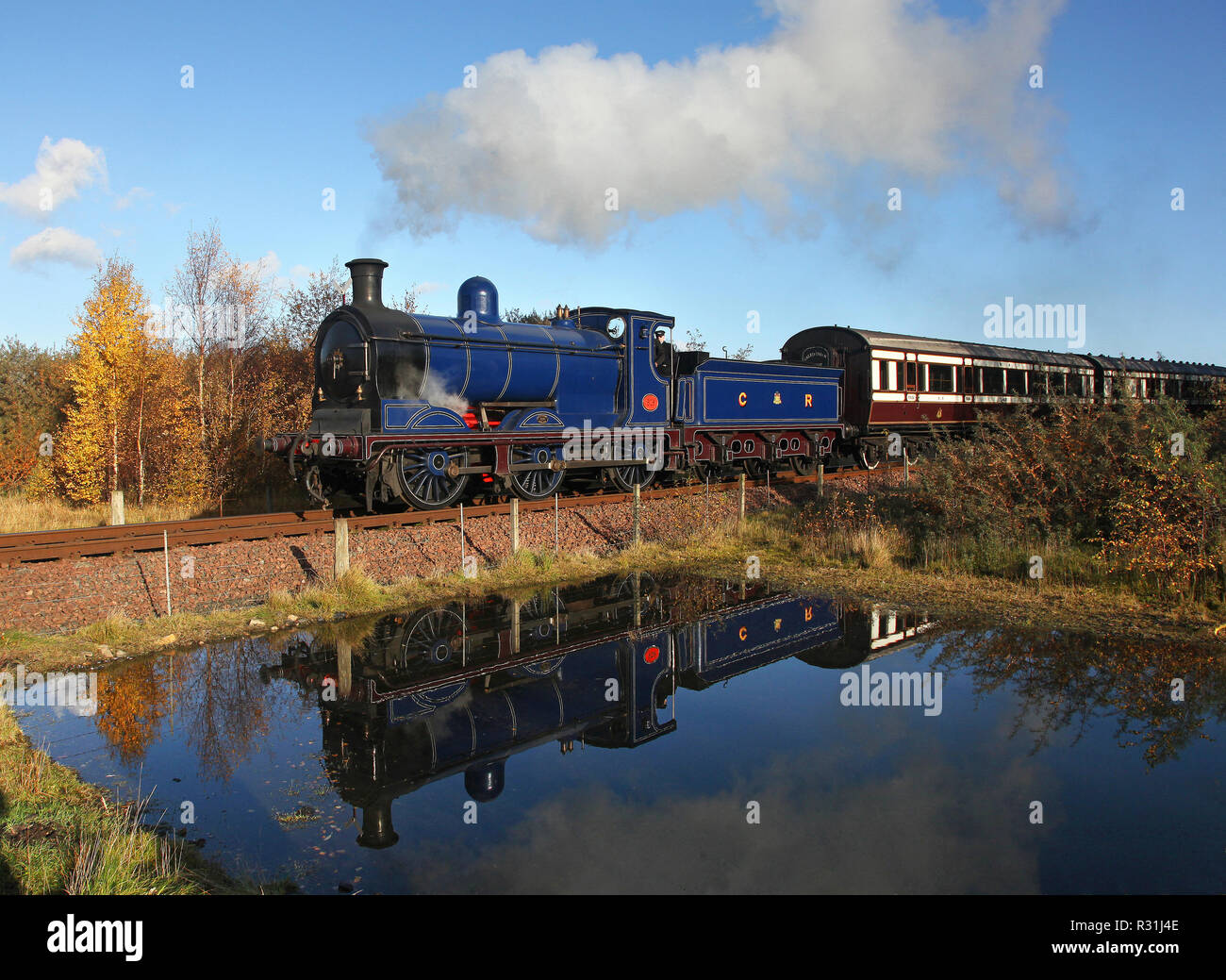828 heads away from Bo'ness on the Bo'ness and Kinneil Railway Stock Photo