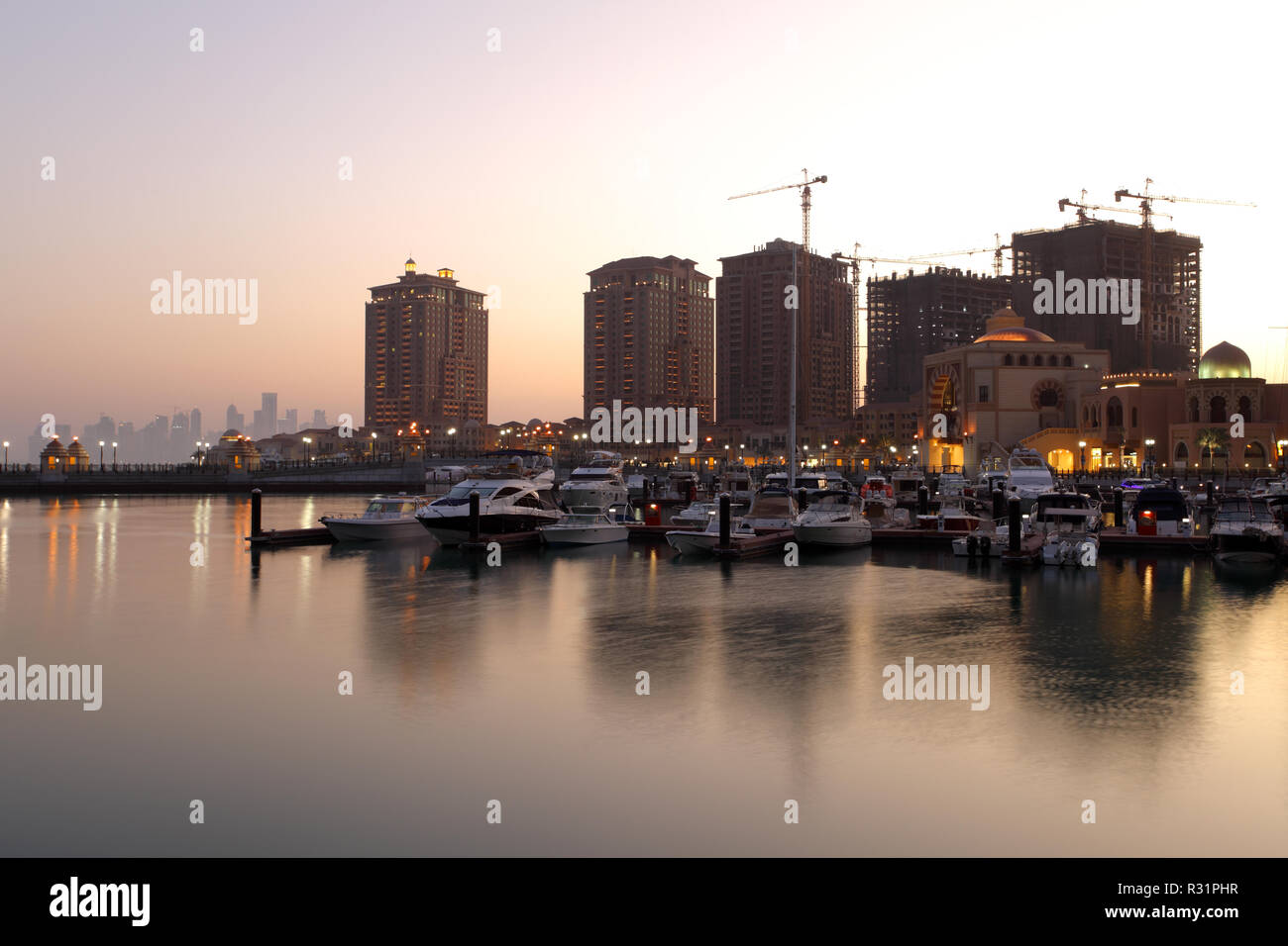 Qatar rowing boat hi-res stock photography and images - Alamy