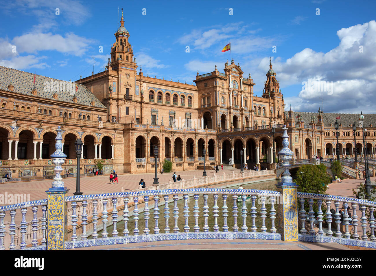 The spanish renaissance revival structure hi-res stock photography and ...