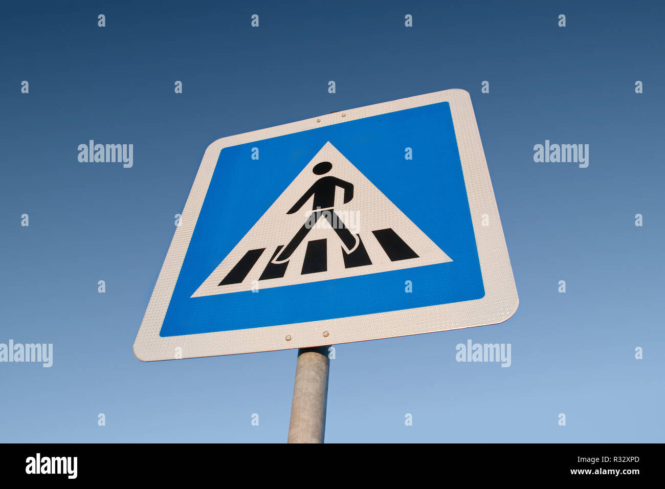 crosswalk-sign-stock-photo-alamy