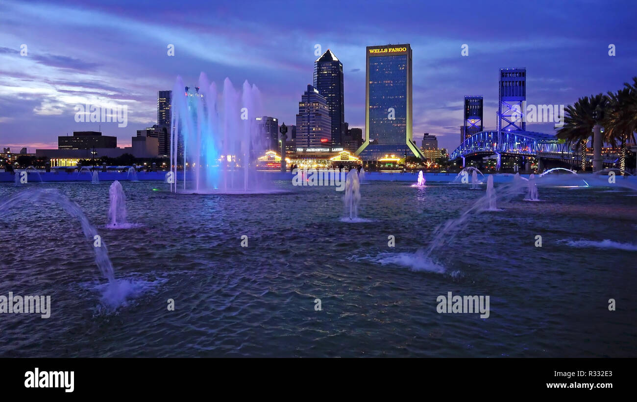 JACKSONVILLE, FLORIDA - JUNE 17th: Water Fountain and downtown Jacksonville skyline at sunset in Jacksonville, Florida on June 17th, 2016. Stock Photo