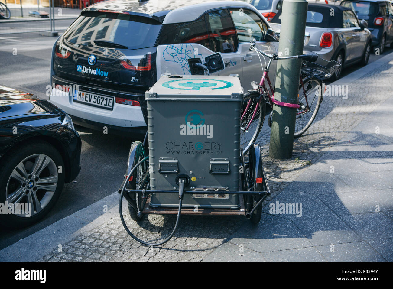 Berlin, August 29, 2018 Portable street electric filling station for
