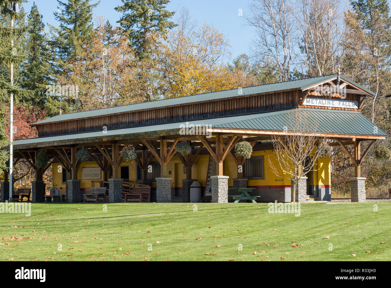 Visitor information center and library in a vintage rail car, Metaline