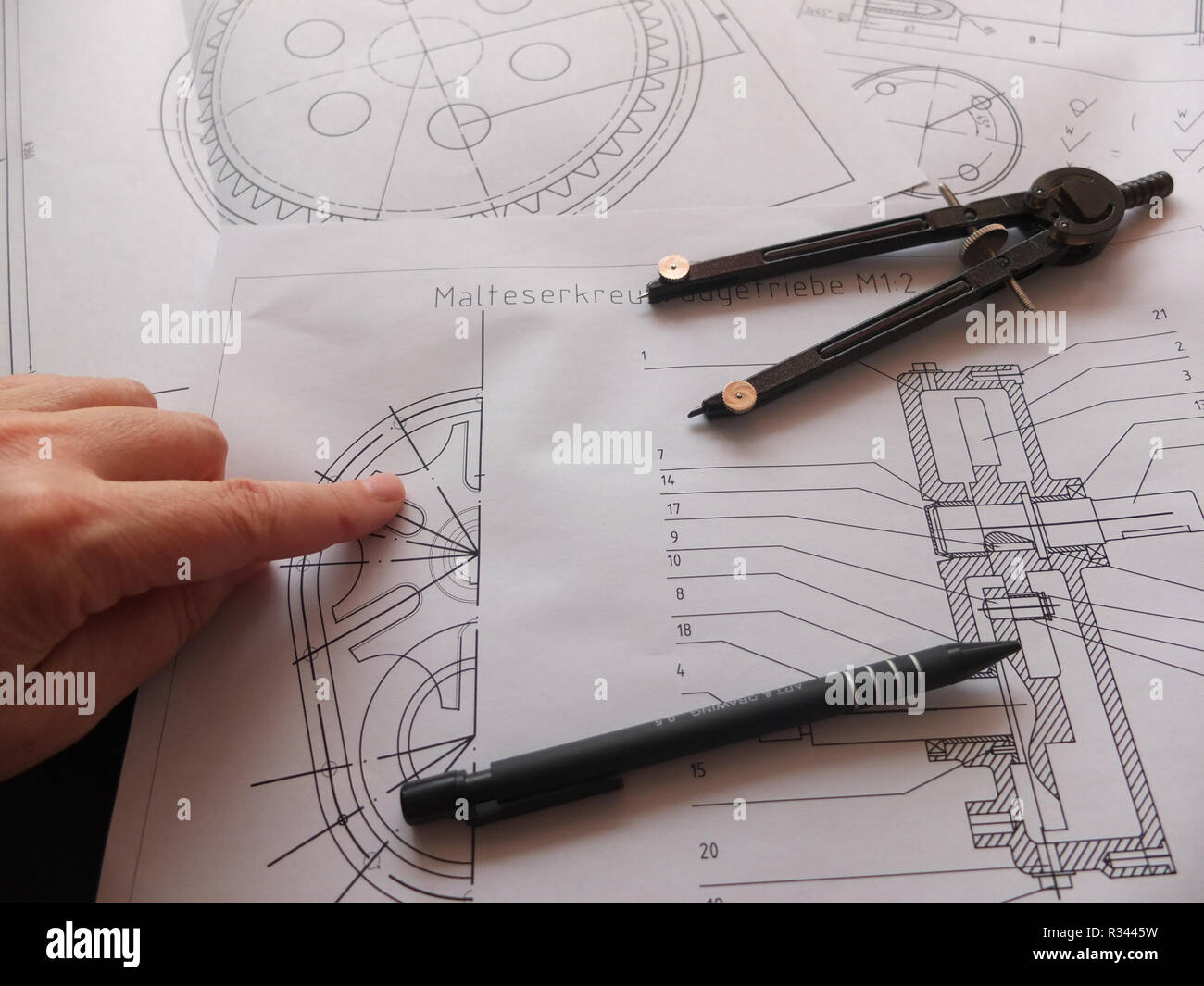 Mechanical Drawing Drawing High Resolution Stock Photography and Images ...