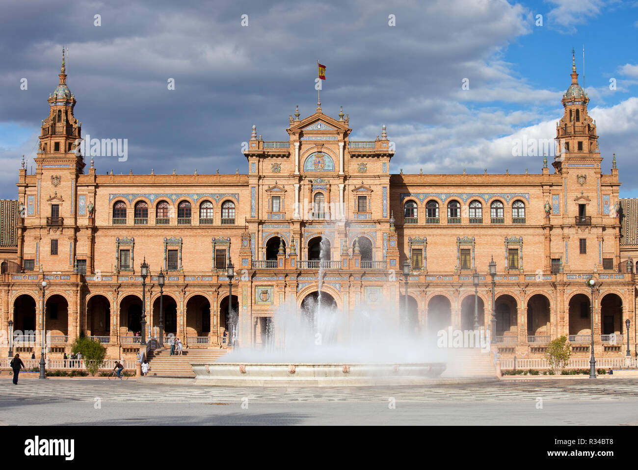 The spanish renaissance revival structure hi-res stock photography and ...