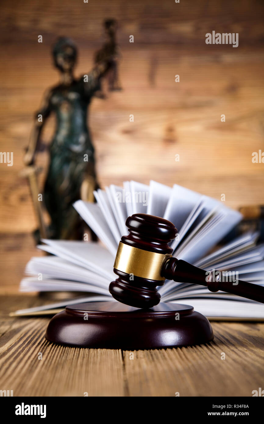 Judge pictogram hi-res stock photography and images - Alamy