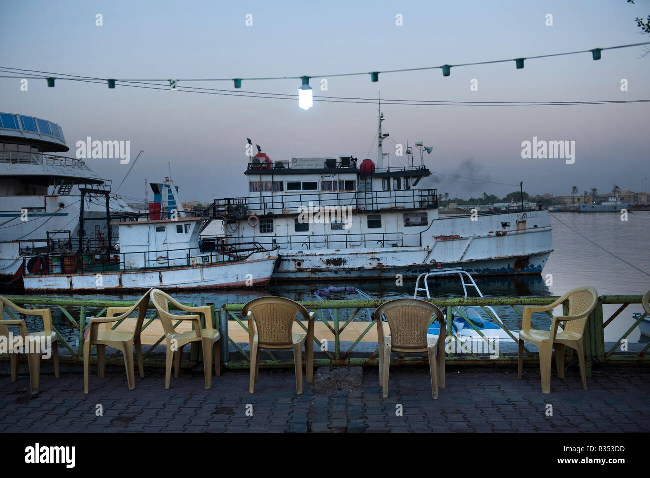 Basra hi-res stock photography and images - Alamy