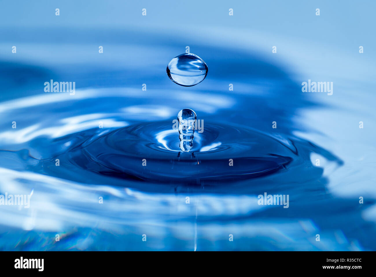 falling water tropics Stock Photo Alamy