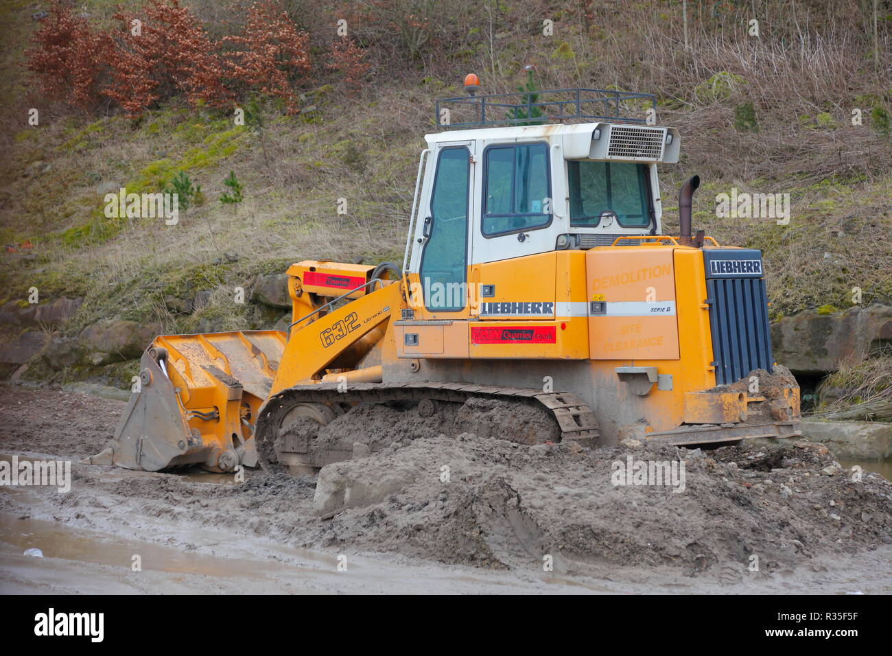 Liebherr tracked crawler loader hi-res stock photography and images - Alamy