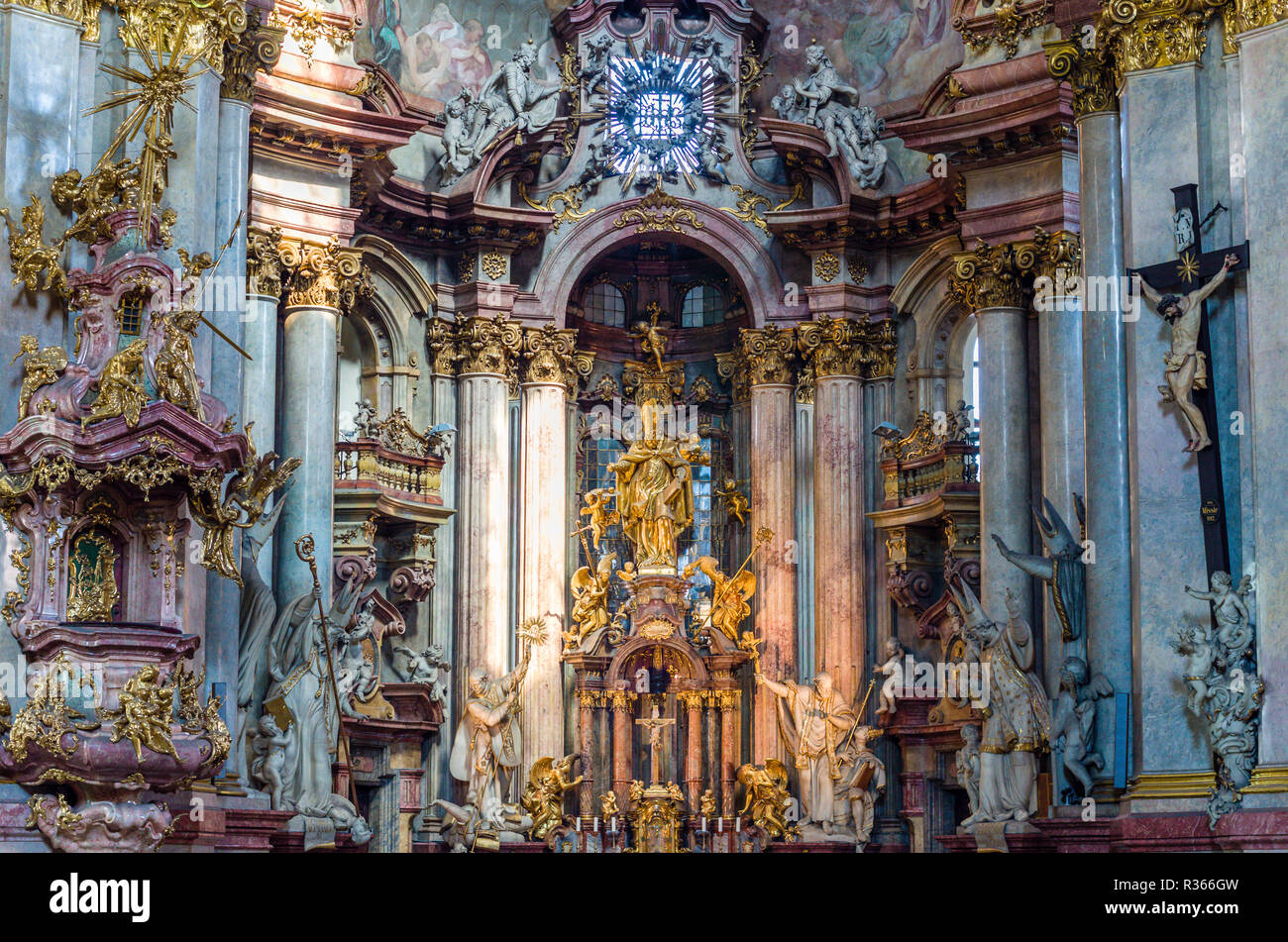 Interior altar st nicholas church hi-res stock photography and images ...