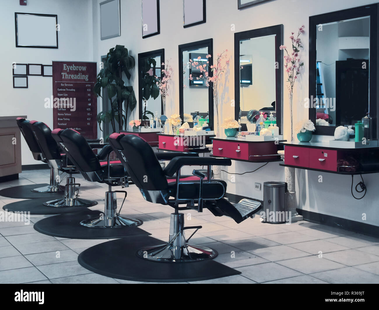 Salon chairs hi res stock photography and images Alamy