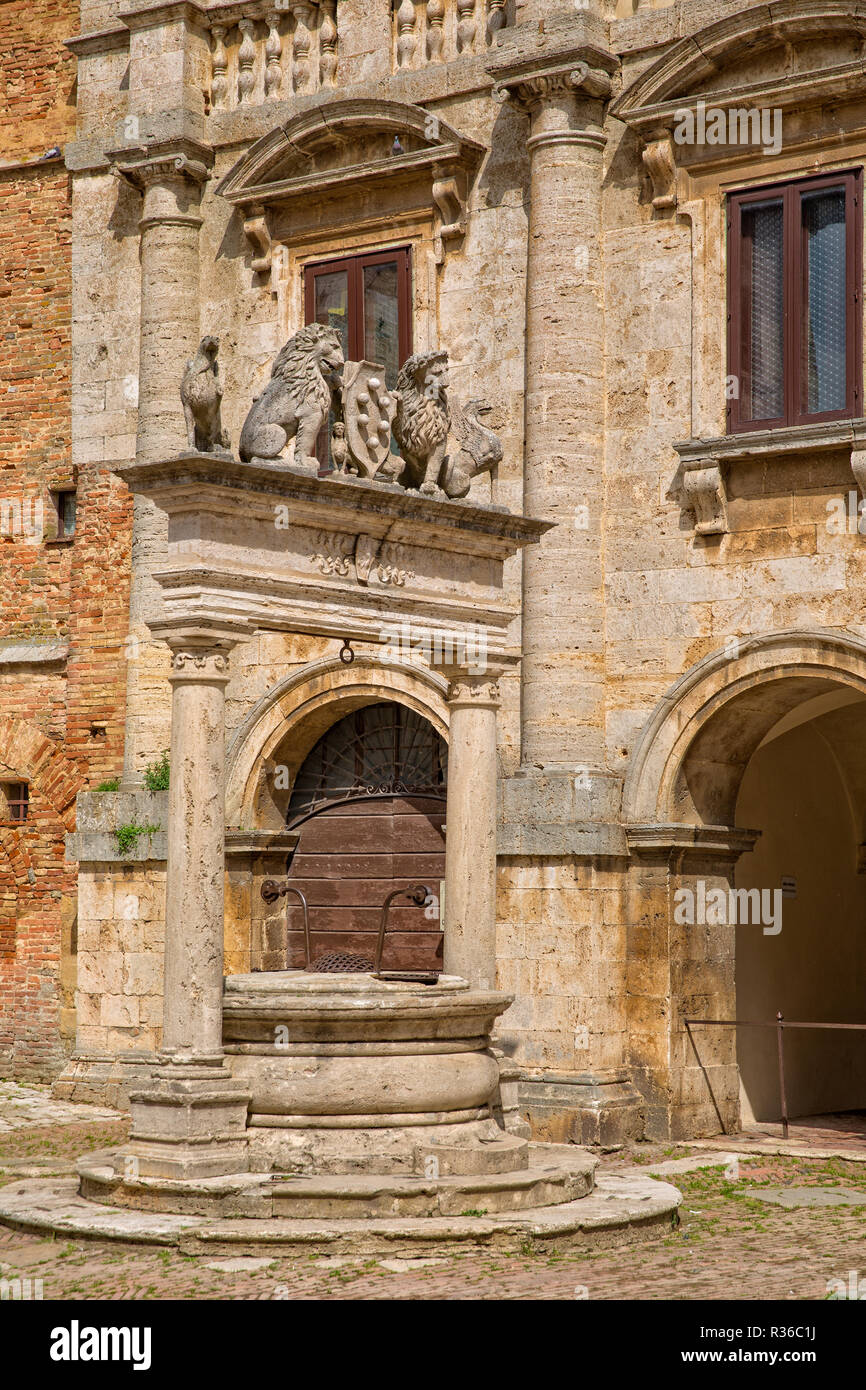 Old water well on Piazza Grande. The renaissance well with two lions on the Piazza Comunale in Montepulciano, Tuscany, Italy Stock Photo
