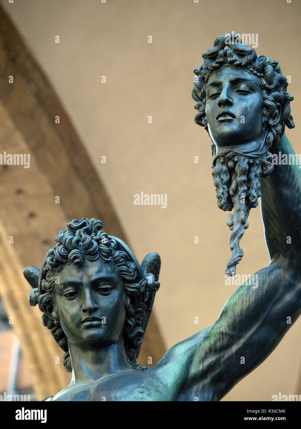 Statue perseus holding head medusa hires stock photography and images