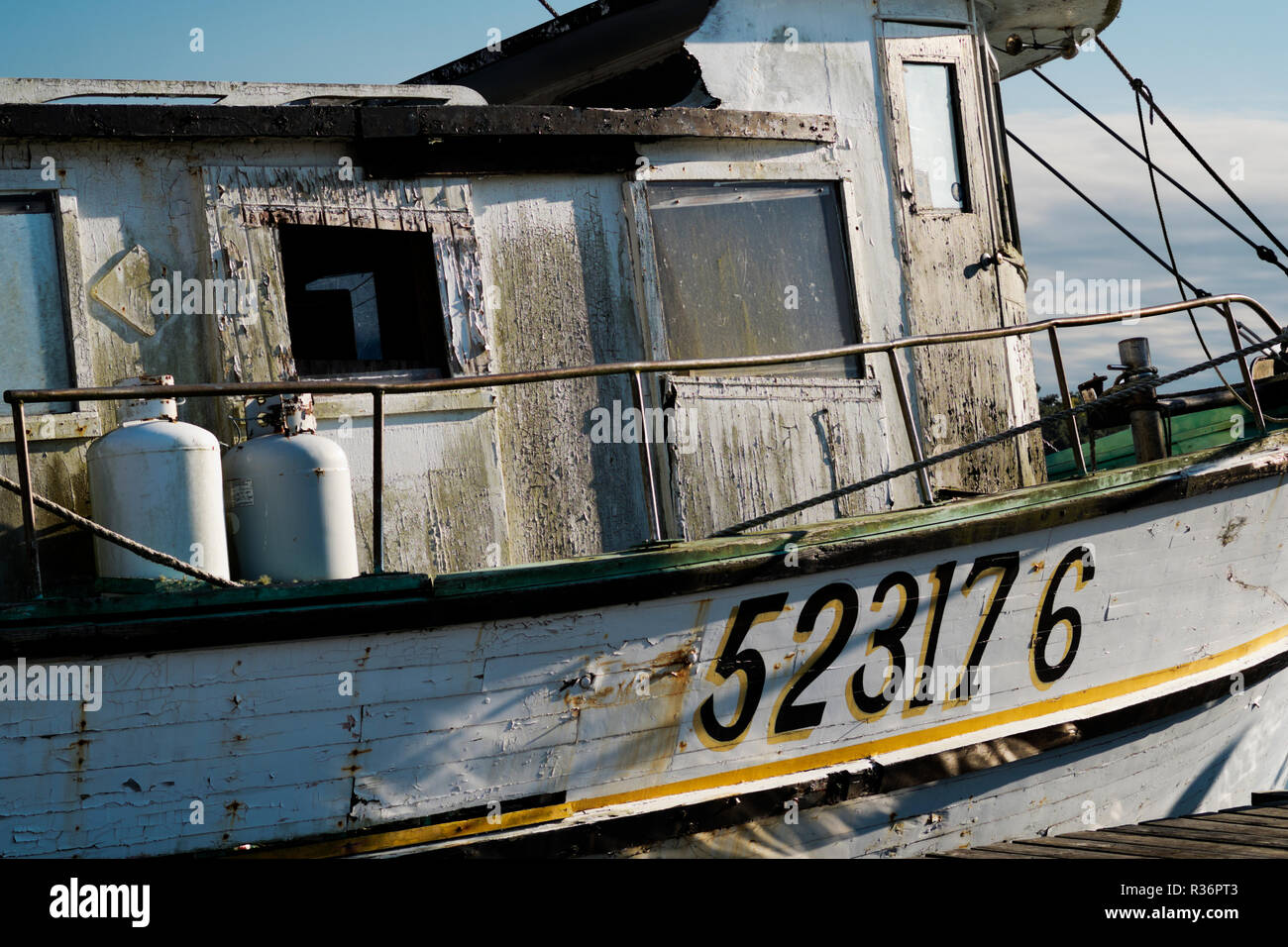 Abandoned boats usa hi-res stock photography and images - Alamy