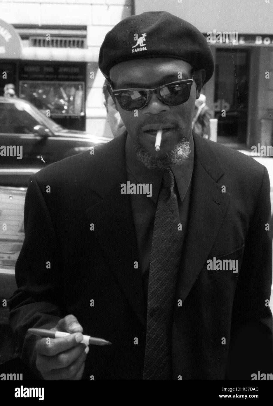 does samuel l jackson smoke cigarettes Samuel L. Jackson 1998 Photo By John Barrett/PHOTOlink/MediaPunch Stock  Photo