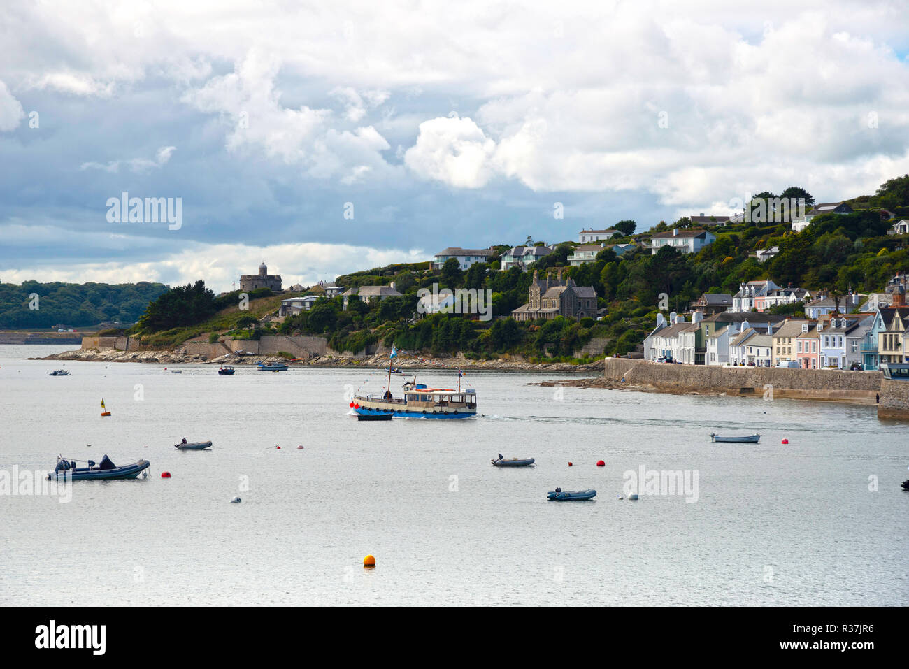 The scenic seaside village of St Mawes on the Roseland Peninsula on the Cornish coast near Falmouth, Cornwall, England, UK. Stock Photo