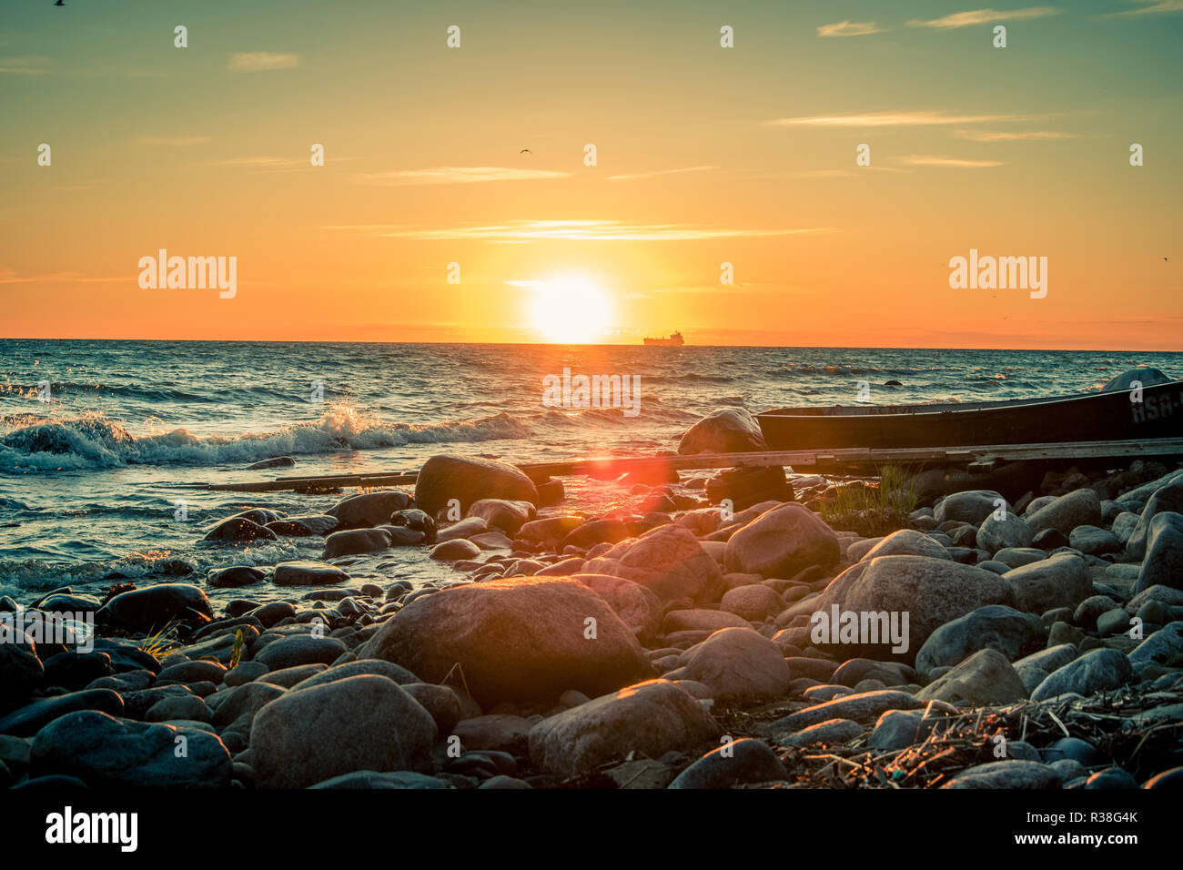 Closeup sunset sea waves hi-res stock photography and images - Alamy
