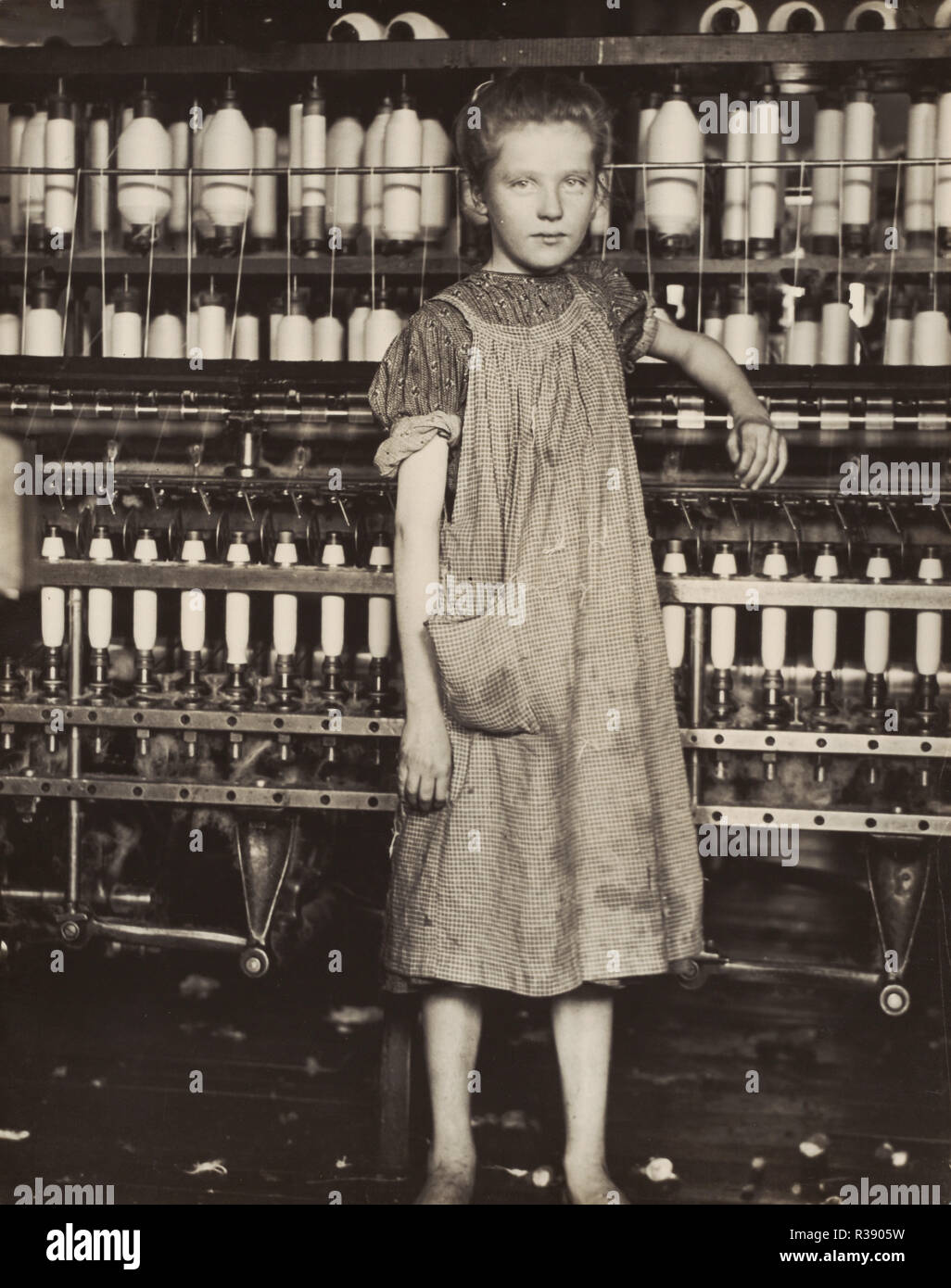 Addie Card, 12 years old. Spinner in cotton mill, North Pownal, Vermont. Dated: 1910. Dimensions: image: 24.1 × 19.2 cm (9 1/2 × 7 9/16 in.). Medium: gelatin silver print. Museum: National Gallery of Art, Washington DC. Author: Lewis Hine. Stock Photo